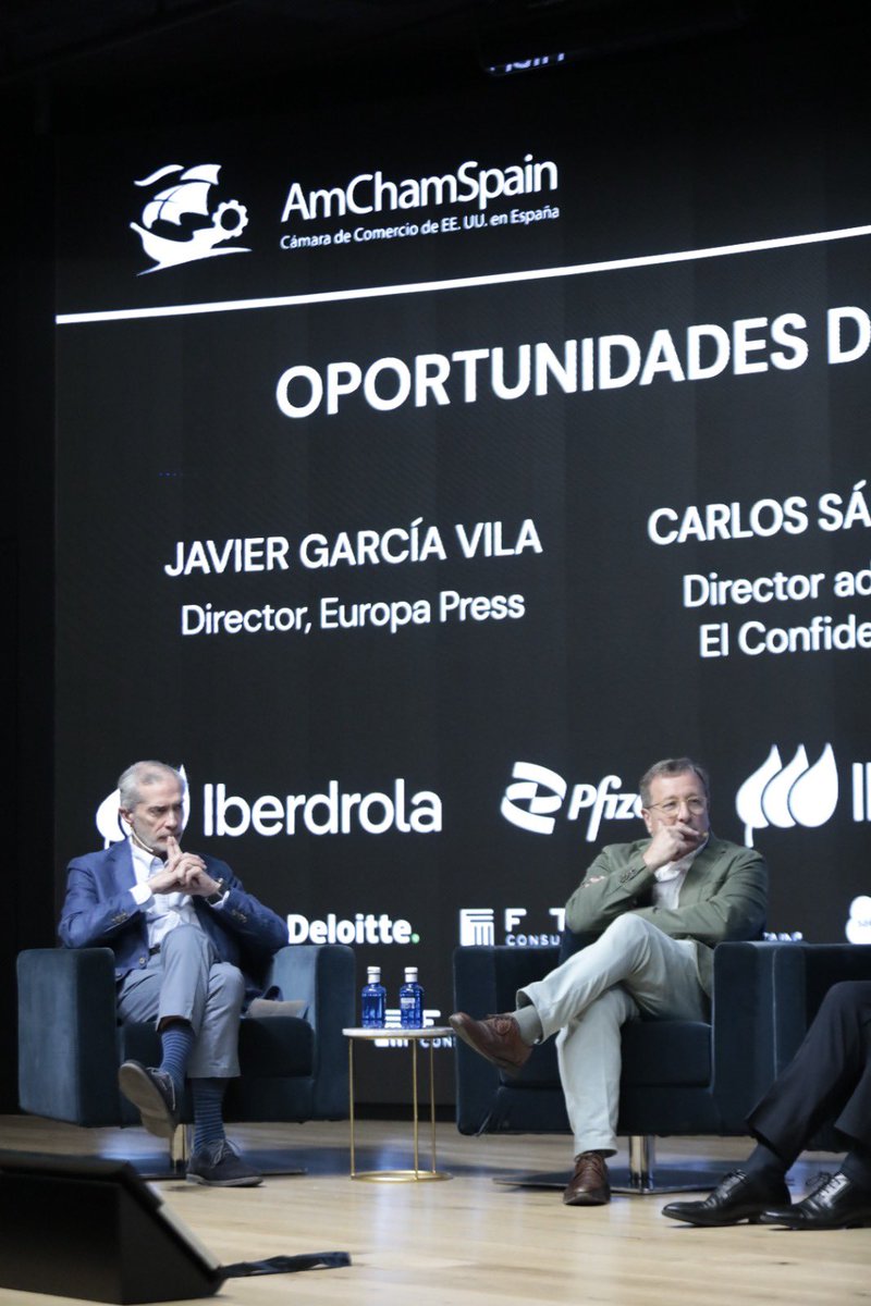 “Oportunidades de España en el nuevo escenario geopolítico” con el Redactor de Economía del Diario ABC, el Director Adjunto de El Confidencial, la Redactora Jefe de Energía de El Español, el Subdirector y corresponsal económico de <a href="/elmundoes/">EL MUNDO</a> Mundo y el Director de <a href="/europapress/">Europa Press</a>
