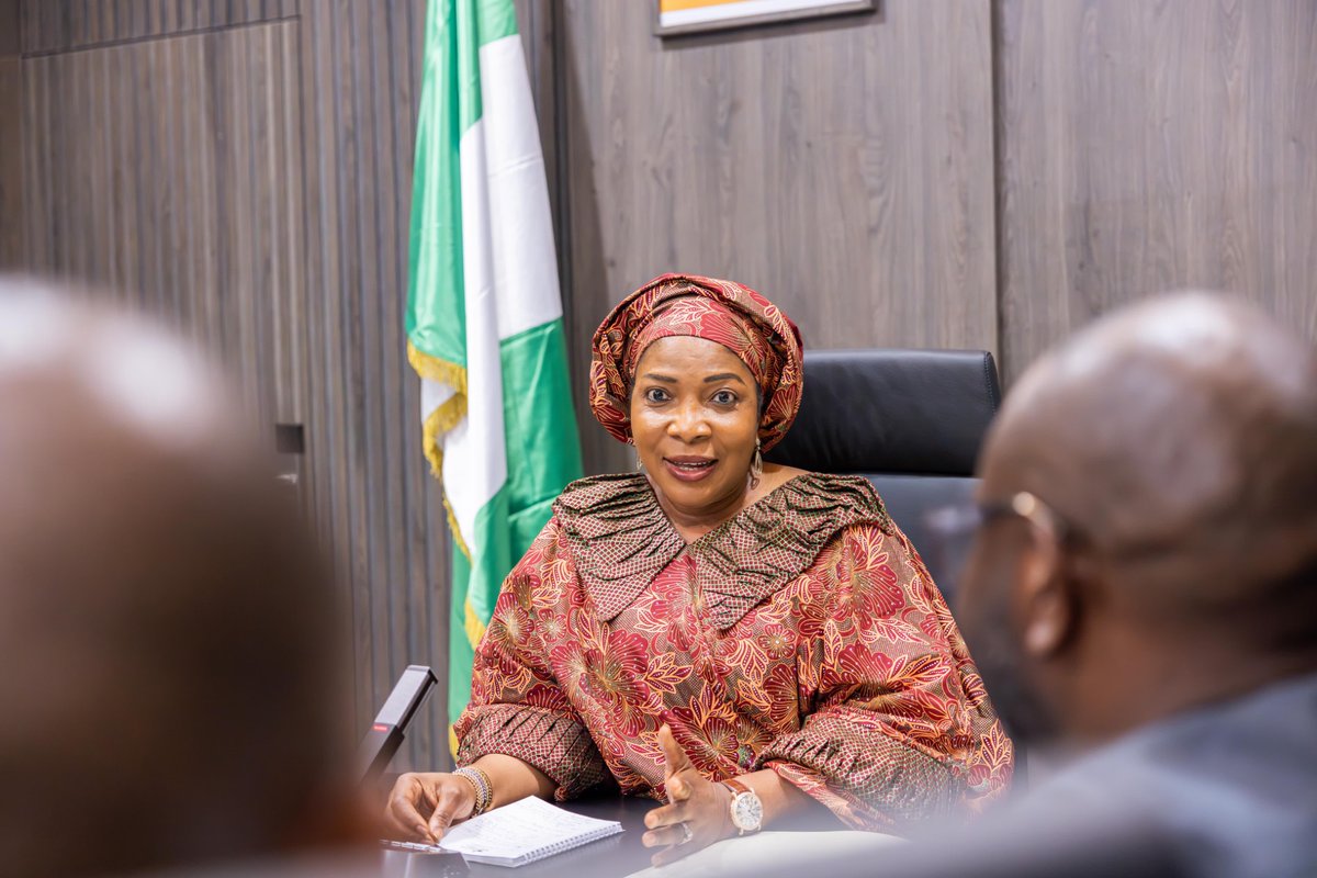 PriscillaOtti's tweet image. Yesterday, I received in audience, the Local Organizing Committee of the Abia Para Badminton International and All African Para Badminton Championships. As Chairperson of this committee, I'm delighted that Abia State has been honored with the hosting rights for these esteemed…