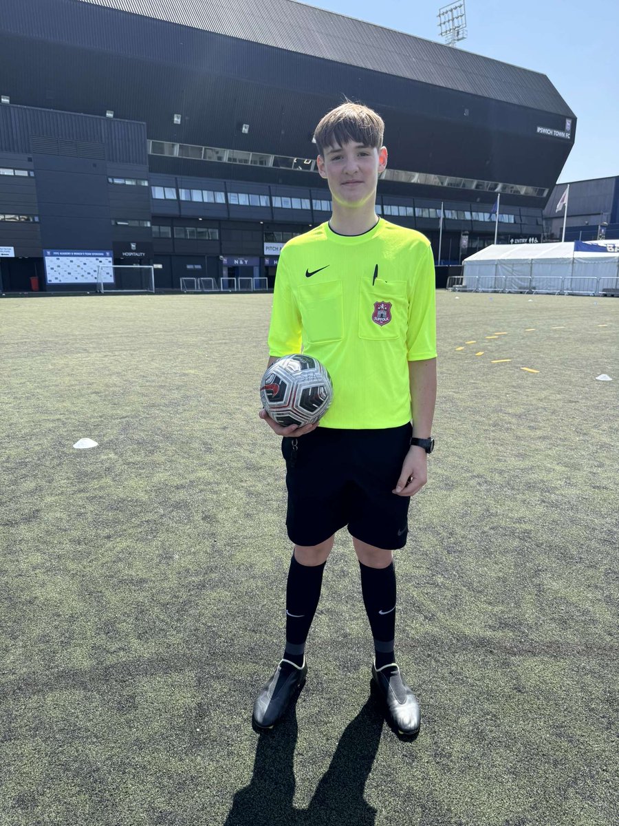A big thank you and well done to our Year 9 referee, Jenson-James, for helping with the U13 and U14 girls football tournaments this week ⚽️