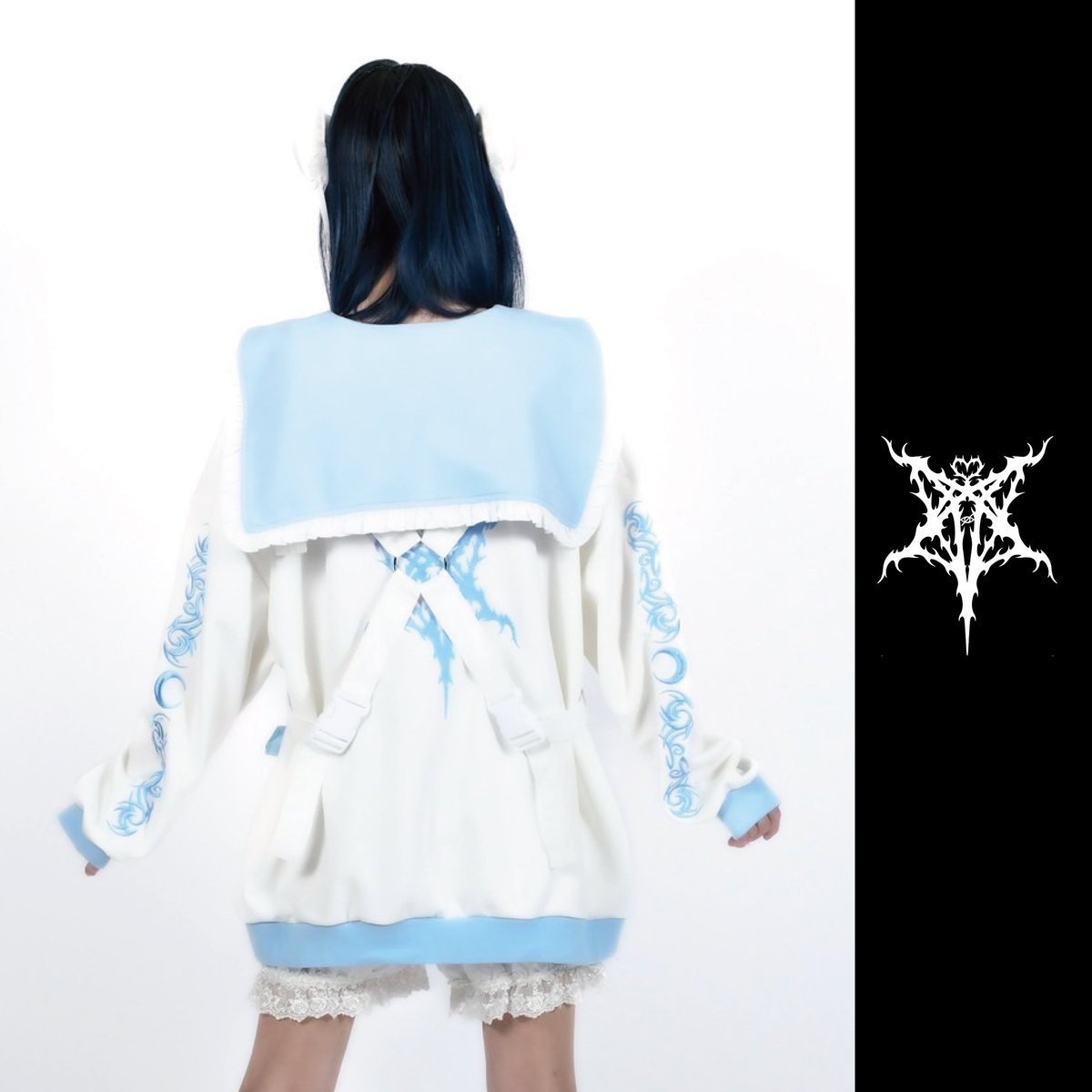 【予約商品①】

代引き不可！

「悲恋」

受注期間
6/14 21:00- 6/16 21:00まで

総刺繍、スカーフ付
Wスライダーファスナー
パラシュートハーネス付属

ブラック×ホワイト
ブラック×パープル
ホワイト×ライトブルー

着丈 約75身幅 約68

価格
¥10000+tax