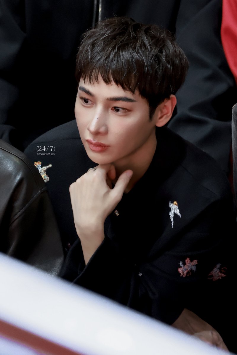 247withuuuu's tweet image. 13/06/25

🧚🏻‍♂️@AtthaphanP 

OFFGUN WITH SHABUSHI
#ชาบูชิชวนกรี๊ดSkyNani
#กันอรรถพันธ์ #GunAtthaphan