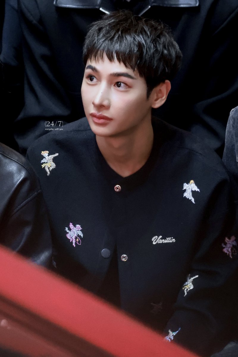 247withuuuu's tweet image. 13/06/25

🧚🏻‍♂️@AtthaphanP 

OFFGUN WITH SHABUSHI
#ชาบูชิชวนกรี๊ดSkyNani
#กันอรรถพันธ์ #GunAtthaphan