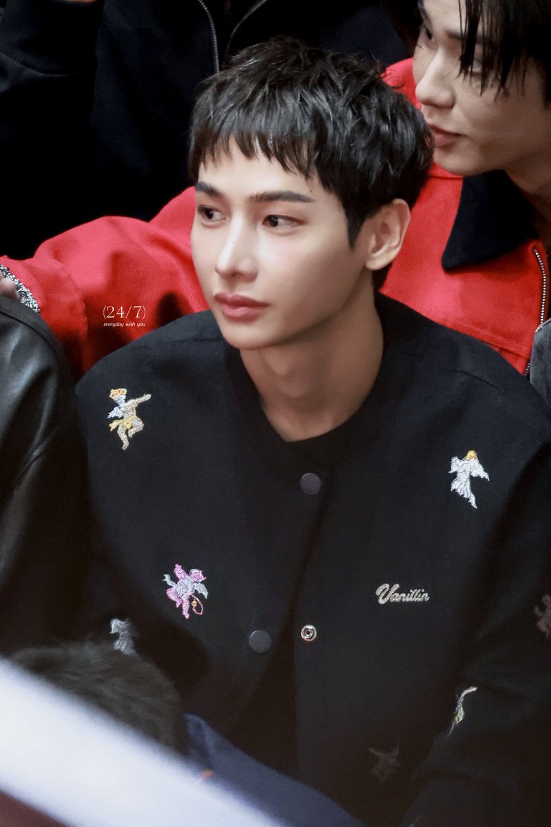 247withuuuu's tweet image. 13/06/25

🧚🏻‍♂️@AtthaphanP 

OFFGUN WITH SHABUSHI
#ชาบูชิชวนกรี๊ดSkyNani
#กันอรรถพันธ์ #GunAtthaphan