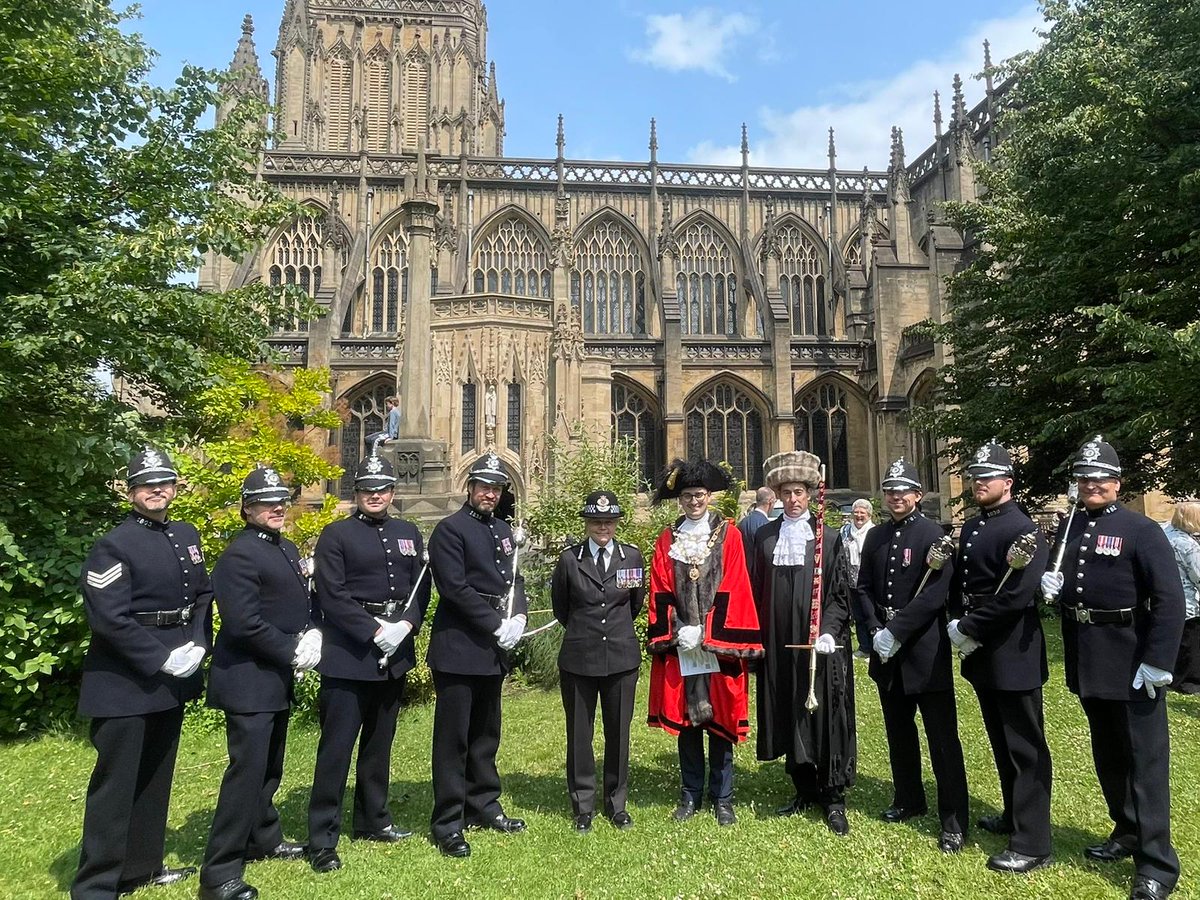 brislordmayor's tweet image. Honoured to attend the annual, and historic, Rush Sunday last weekend @stmaryredcliffe
Rush Sunday is one of the highlights of Bristol's civic calendar, upholding a 500yr tradition!
A huge thanks @ASPolice providing civic support.
More here 👇
bristol247.com/news-and-featu…