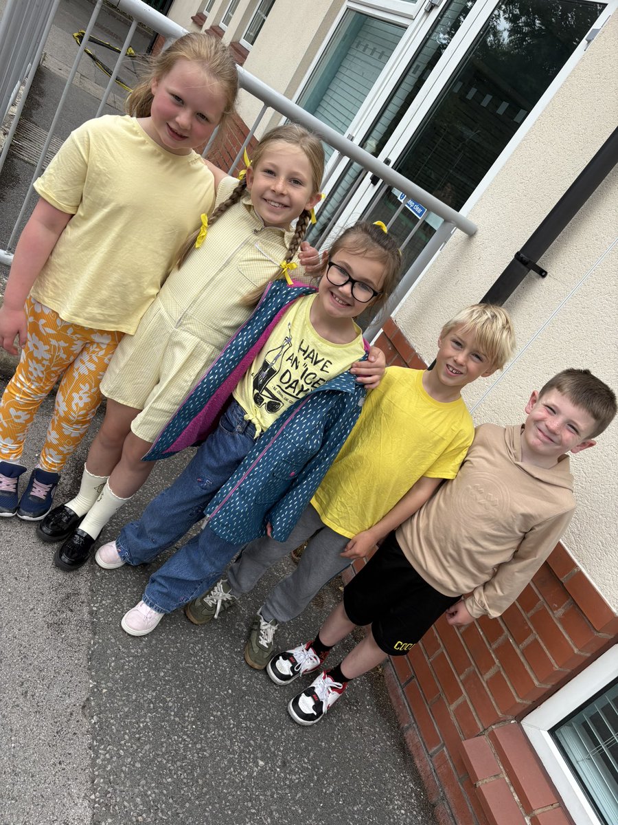 CCMPrimary's tweet image. Year 3 are wearing yellow today to support a charity close to our hearts…. The Cystic Fibrosis Trust. 💛 #cfweek #cftrust