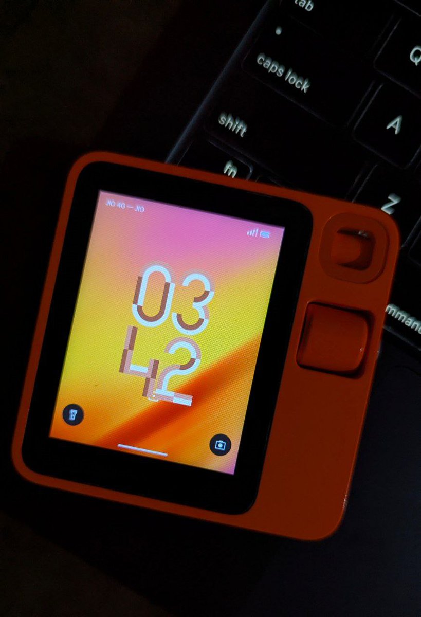 CipherROM's tweet image. Lockscreen clock customisation is now available on #CipherOS. Stay tuned as we start rolling out builds for supported devices soon.
#CipherOS #CipherOS7 #Android16