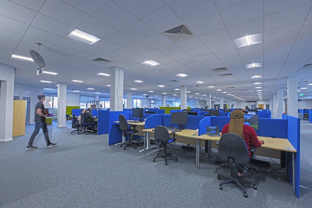 📰Case study: Smart energy efficiency for the DWP

Read the full case study:
eu1.hubs.ly/H0kW_1q0

#Workspace #Smartlighting #efficiency #lightingdesign #facilitiesmanagement #construction