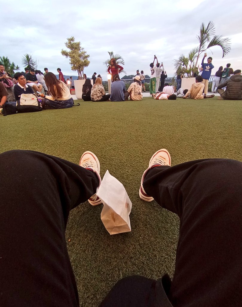 kenichinorthern's tweet photo. Mass done...
cnu andito SM..nuod tayu sunset before uwi😊
#baguio #latrinidad
#mylab https://t.co/WofkmYvS1I