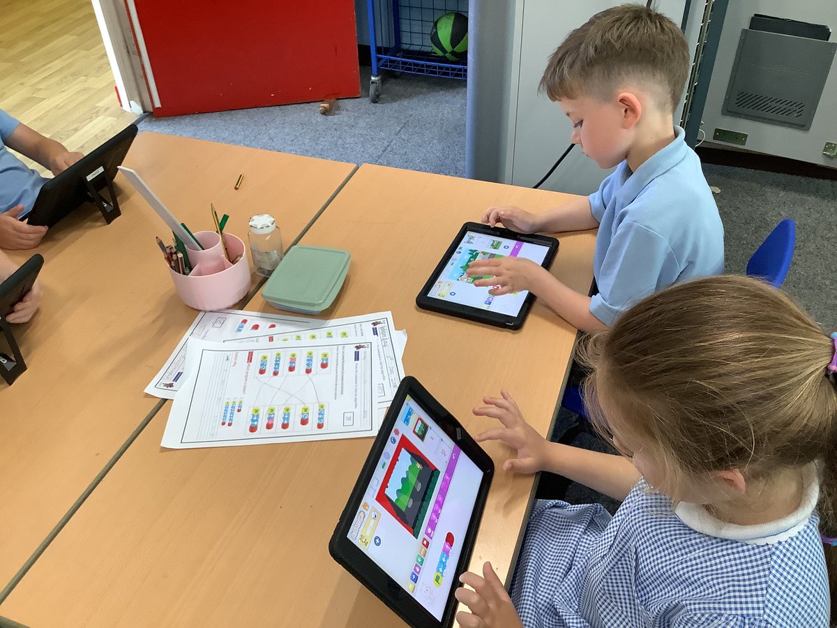 MissT_Thatto's tweet image. We have been using Scratch Junior in our Computing lessons. We have been creating our own algorithms to make our Sprite move in different ways. 💻😸⬆️ #ThattoPrim_Computing