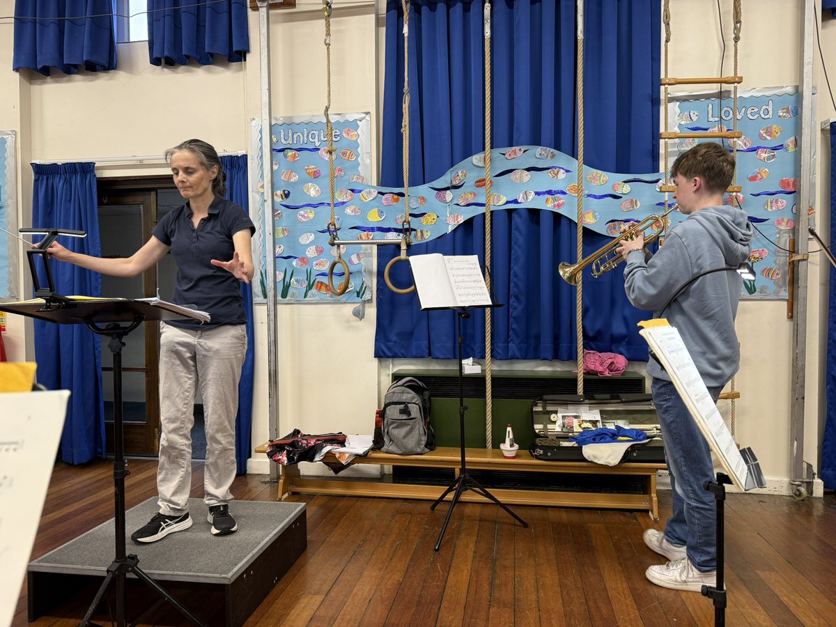 What a talented musician Leo is. Was fantastic to have him at the rehearsal last night for the Arutiunian Trumpet Concerto. It’s always great to play with the soloist for the first time and hear how it all fits together. 

trybooking.com/uk/events/land…