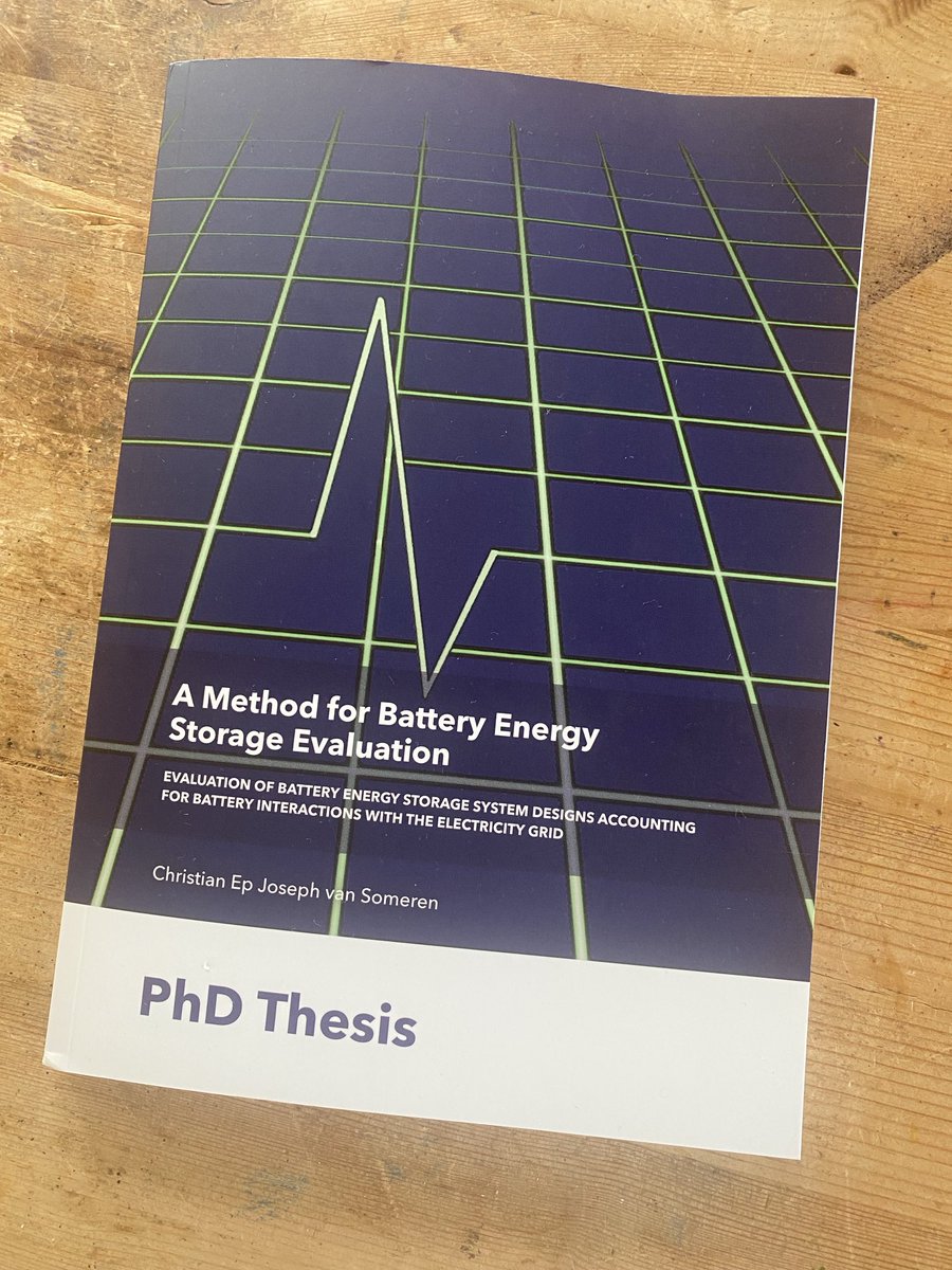Succesje: Woensdag promoveerde Christian van Someren (⁦<a href="/hanze/">Hanze</a>⁩) aan TU-Eindhoven (prof. Han Slootweg) op gebruik van batterijen in woonwijken, centraal/decentraal &amp; regelstrategie + effect op netwerkcapaciteit in de wijk.
Ik mocht hem als lector afgelopen jaren begeleiden.