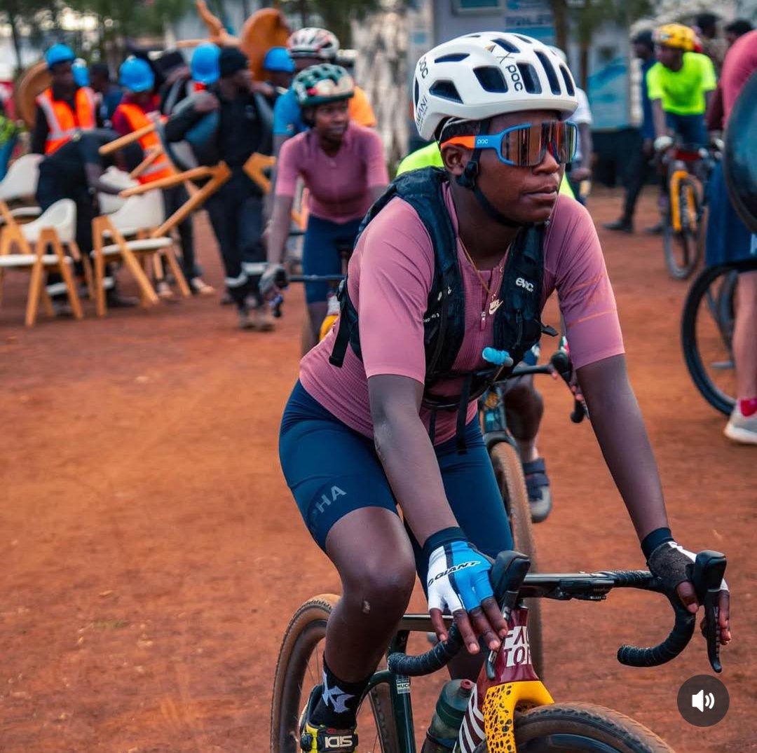 Abakinnyi ba banyarwanda bane(4) bakinira amakipe Atandukanye Bagiye guhurira Muri Safari Race Series izatangira Ejo Tariki 14th June 2025.

Abo ni Neza Viollete lrakoze, Claudette Nyirahabimana, Niyireba innocent hamwe na Nirere Xaverine Ukinira Team Amani. 

Amahirwe masa Bose.