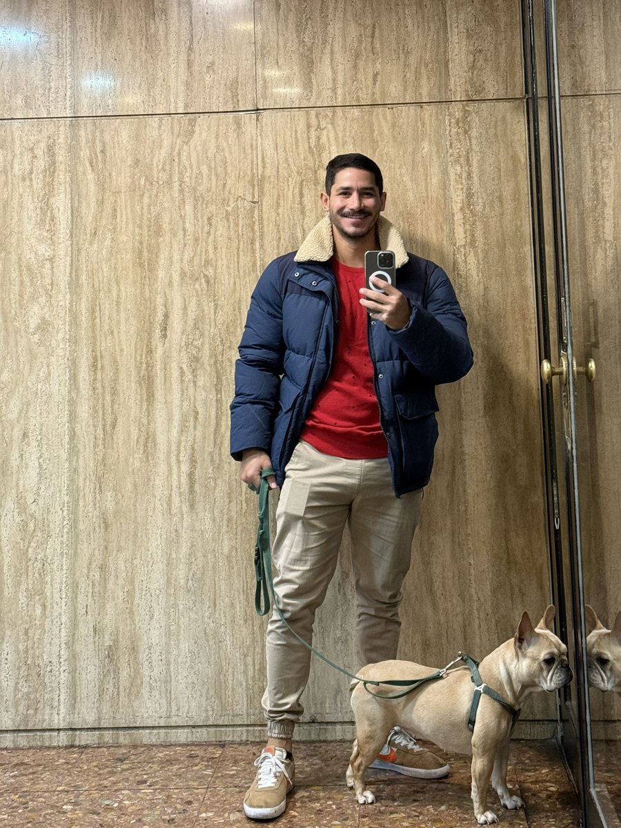 Vamo que es viernes… viernes… al fin … acepto propuestas  🥺  … si son económicas; mejor 🫣