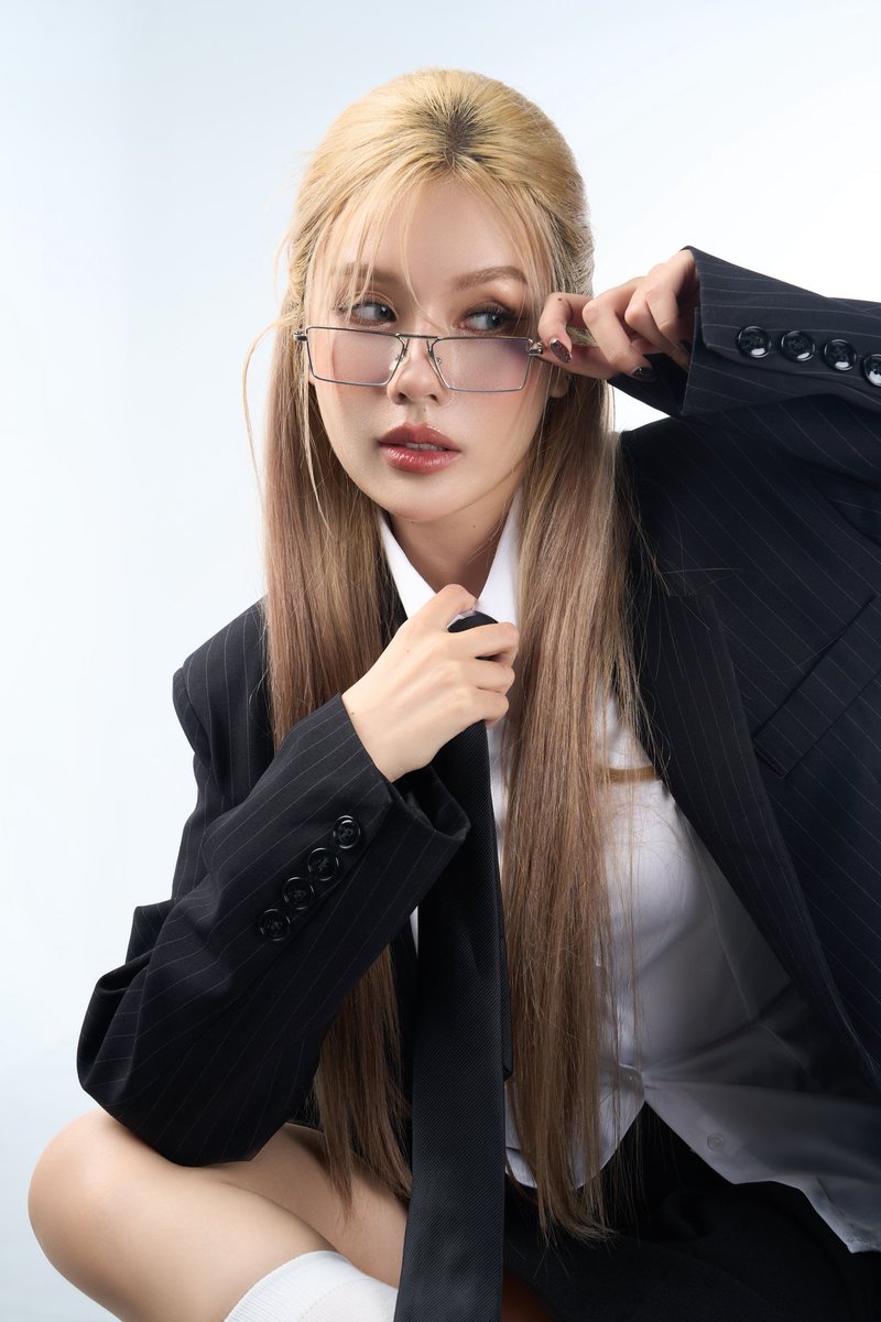 StepKK21's tweet photo. หล่อพอให้เธอเหลียวยังอ่ะ #StephanieOdaisy #stepkamp #สเตฟแก๋ม https://t.co/7tNbC0qugd