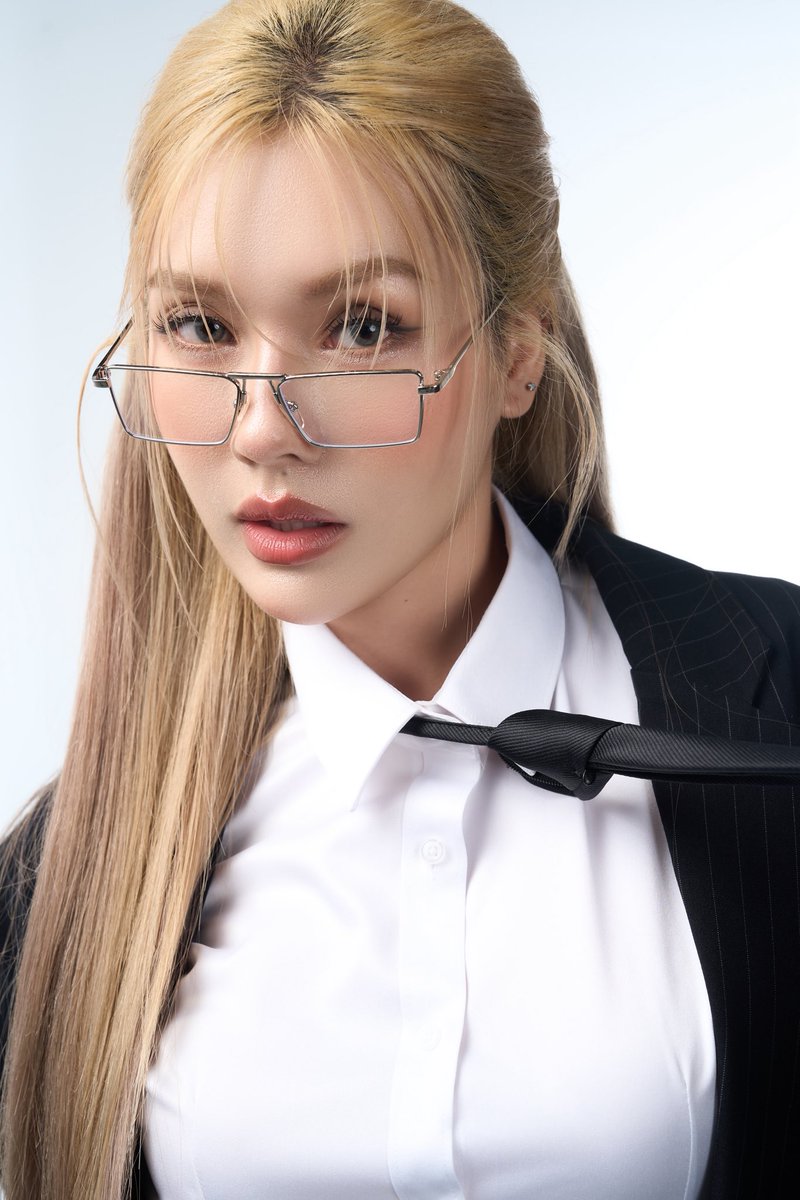 StepKK21's tweet photo. หล่อพอให้เธอเหลียวยังอ่ะ #StephanieOdaisy #stepkamp #สเตฟแก๋ม https://t.co/7tNbC0qugd