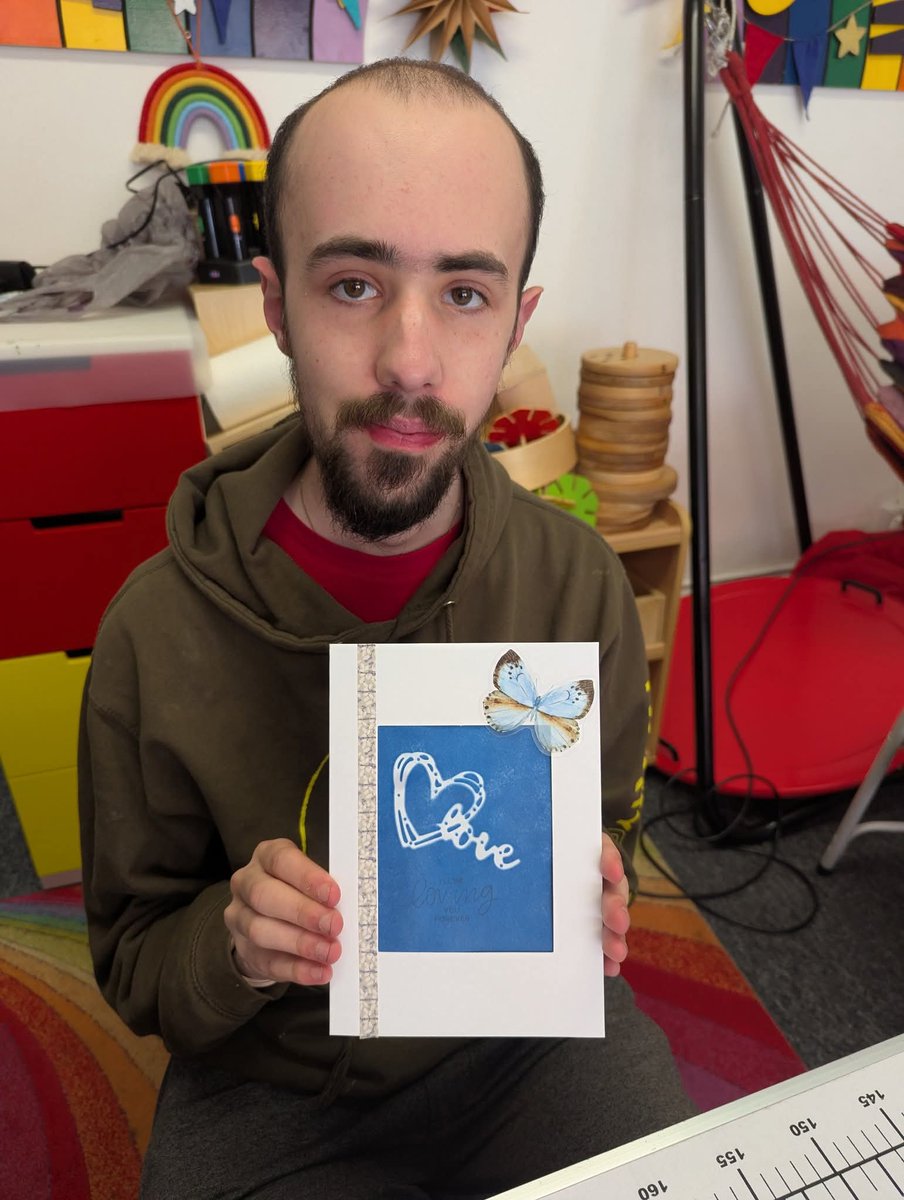 Rainbow_Stars1's tweet photo. Part three photos, stunning. Art for all project
#lpft
#virtualautismhub
#cardmaking https://t.co/GmrdgvHKdA