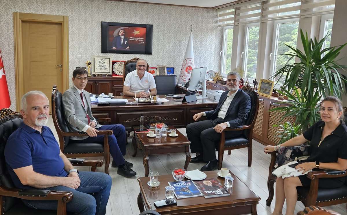 IDRC (International Disaster and Resilience Congress), 2019’dan beri yılda bir defa yapılan, konularında uzman akademisyenler, kurum ve kuruluşların çalışanları ve STK’ları bir araya getirerek “Afet Farkındalığı, Eğitimi ve Kültürüne” katkı sunmayı amaçlayan büyük bir