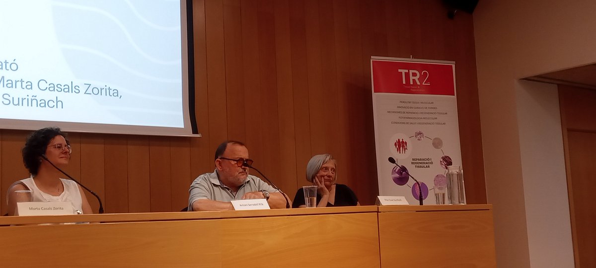 🔺El pacient Antoni Serradell Rifà i la Pilar Casé Suriñach, familiar del l'Antoni, ens expliquen una experiència personal d'una ferida.
#jornadaferides2025