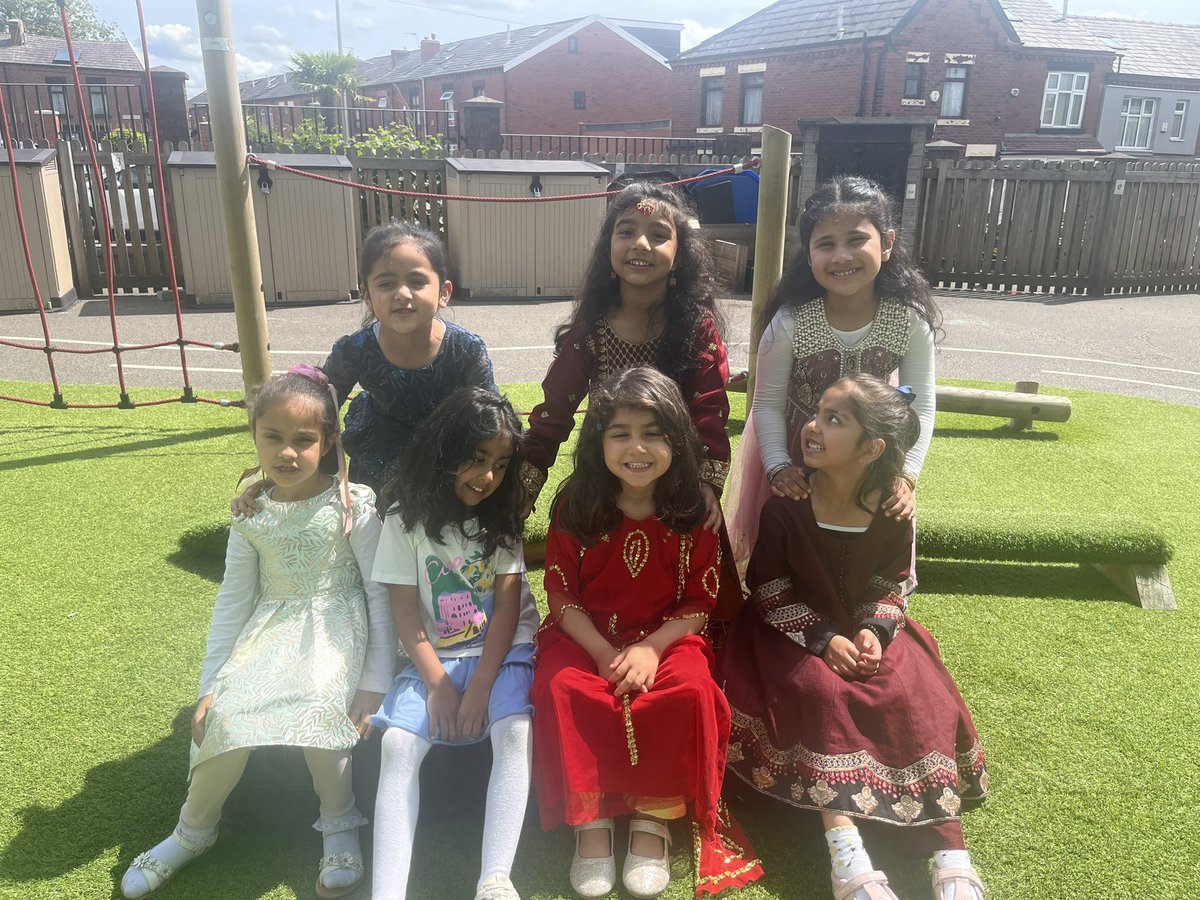 Miss_M_Patel's tweet photo. Beautiful to see children proudly representing their culture by coming to school in their Eid clothes today! A celebration of identity, joy, and togetherness. #Eid #CulturalPride #InclusionInSchools @OliveTreeBolton @MrsZPatel https://t.co/DLCIHNjFMb