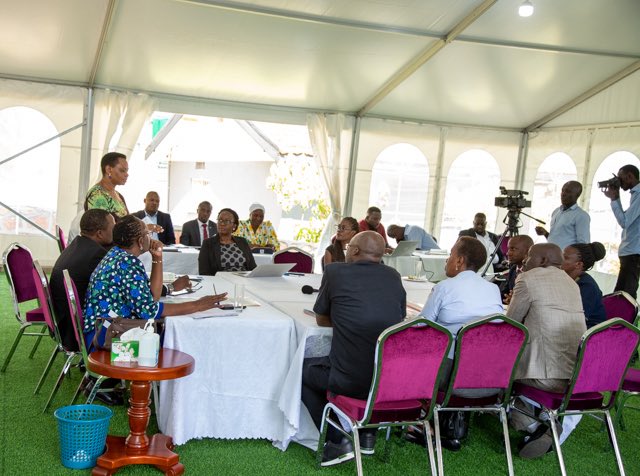 State House Investors Protection Unit (@shieldinvestors) on Twitter photo Happening Now
Col. <a href="/edthnaka/">Col Edith Nakalema</a> meets with the <a href="/NCDCUg/">National Curriculum Development Centre</a> Skills Need Anticipation Committee (SNAC).
Present are Dr. Grace K. Baguma - Director <a href="/NCDCUg/">National Curriculum Development Centre</a> , Prof. <a href="/brucekirenga/">Bruce Kirenga</a> Principal, <a href="/MakerereCHS/">Makerere University College of Health Sciences</a> and other <a href="/NCDCUg/">National Curriculum Development Centre</a> officials at SHIPU offices.
This Strategic meeting aims to identify Happening Now
Col. <a href="/edthnaka/">Col Edith Nakalema</a> meets with the <a href="/NCDCUg/">National Curriculum Development Centre</a> Skills Need Anticipation Committee (SNAC).
Present are Dr. Grace K. Baguma - Director <a href="/NCDCUg/">National Curriculum Development Centre</a> , Prof. <a href="/brucekirenga/">Bruce Kirenga</a> Principal, <a href="/MakerereCHS/">Makerere University College of Health Sciences</a> and other <a href="/NCDCUg/">National Curriculum Development Centre</a> officials at SHIPU offices.
This Strategic meeting aims to identify