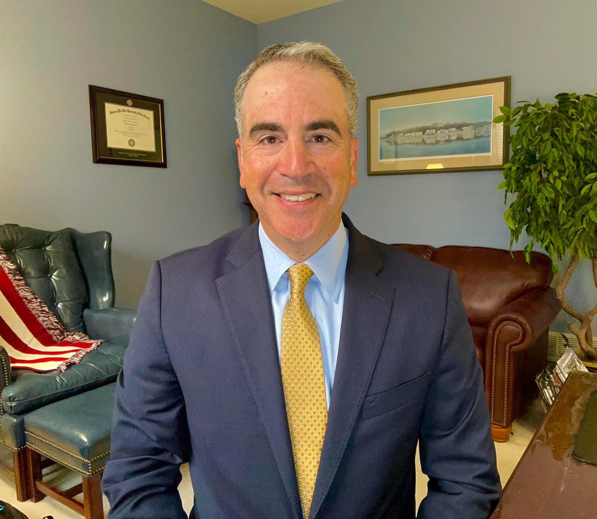 Bill Caruso (@wjcaruso) on Twitter photo Happy Friday! Coming up at 7:15AM, I am joining <a href="/KrysiaLenzo/">Krysia Lenzo</a> and <a href="/marc_lotter/">Marc Lotter</a> hosts of Newsmax Media, Inc. #WakeUpAmerica along with fellow guest contributor Rick Gates talking about king’s, courts and conflicts! Tune in and join us! Happy Friday! Coming up at 7:15AM, I am joining <a href="/KrysiaLenzo/">Krysia Lenzo</a> and <a href="/marc_lotter/">Marc Lotter</a> hosts of Newsmax Media, Inc. #WakeUpAmerica along with fellow guest contributor Rick Gates talking about king’s, courts and conflicts! Tune in and join us!