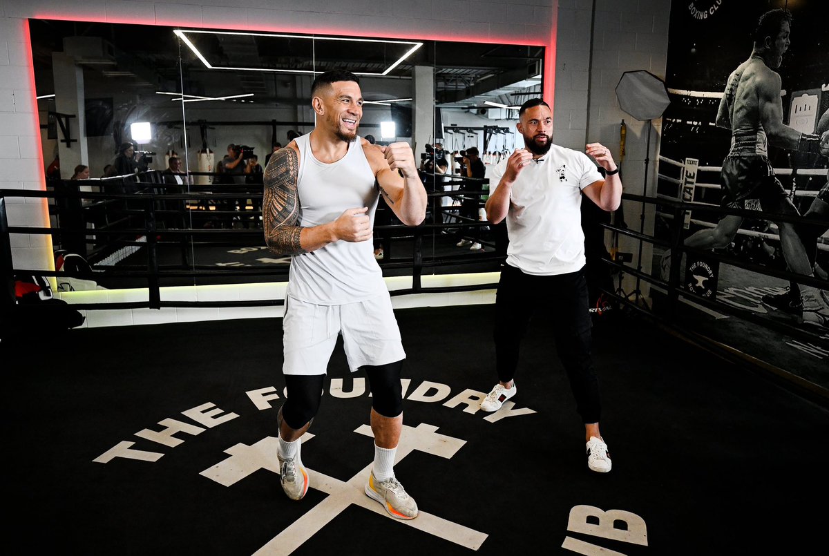 joeboxerparker's tweet image. Uso @sonnybillwilliams ready to go to work. Love and trust the process. Let’s goooo 💥
📸: @PhotosportNZ