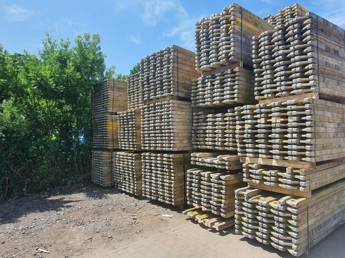 FormworkDirect's tweet image. Another load of PERI GT24 Timber Girders just landed ⚓
Lengths from 0.9m to 6.0m – perfect for decks, slabs & walls
💻 See the full list online
📞 Enquire for a quote
#GT24 #formwork #construction #PERI #FormworkDirect #hire #sale