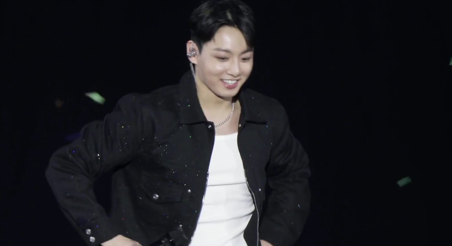 HIS SMILE 😭😭😭