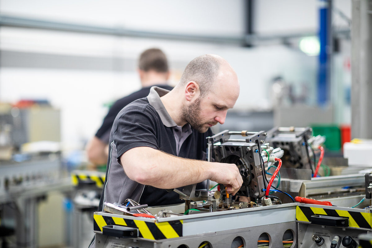 Investering van €900.000 in de regio via 4 actielijnen. Defensie-industrie, maakindustrie, positionering Europa en sociaal-economische weerbaarheid 👉 Lees meer: bit.ly/445joll
#Maakindustrie #DefensieIndustrie #Vestigingsklimaat #RegionaleEconomie