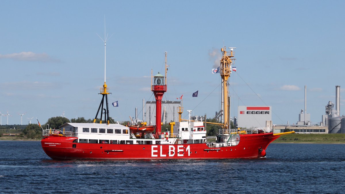RickyGTS's tweet photo. BÜRGERMEISTER O‘Swald is schon ein tolles Schiff 😃 Und echt Top in Schuss 🙋♂️ Respekt & Danke dem Verein 👍🏻 Da hau ich doch glatt noch ein paar Bilder raus 😉 #Feuerschiff gestern Richtung #Hafenfest Wismar 📸 #Elbe1 https://t.co/ydLeo2SEb9