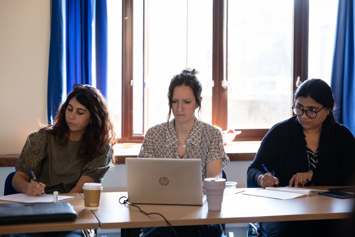 Work for the NHS and interested in taking one of our short courses in Evidence-Based Health Care?

Check out our new bursaries offering a 20% fee reduction to current NHS employees across 14 of our short courses: conted.ox.ac.uk/about/ebhc-nhs…