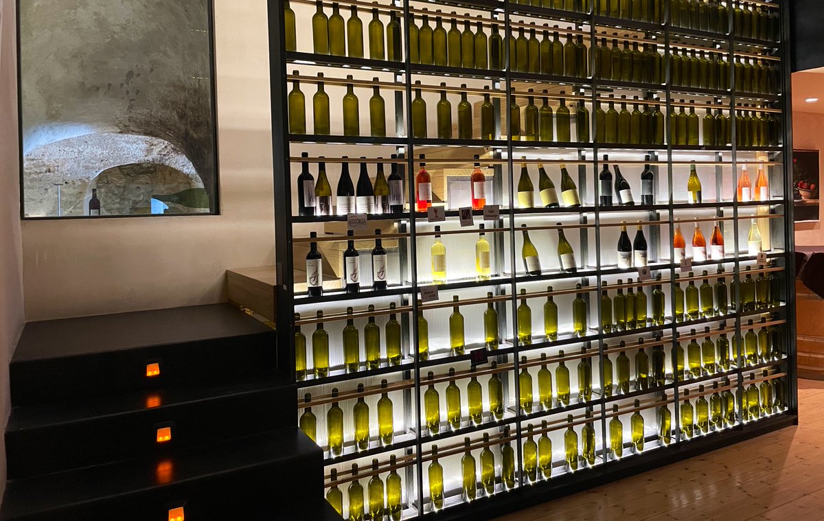 Visita a la Escuela del Vino de <a href="/Ayto_Cehegin/">Ayuntamiento de Cehegín</a> <a href="/ceheginturismo/">Cehegín Turístico</a>, con magnífica rehabilitación de una bodega tradicional en la <a href="/RutaVinoBullas/">RutaVinoBullas 🍇</a> <a href="/DOP_Bullas/">BULLAS D.O.P</a>