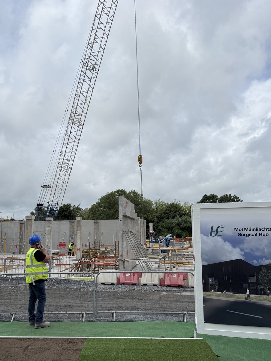 McGuinnessConor's tweet image. Great to attend the sod turning of the much needed Surgical Hub at UHW, and to catch up with trauma surgeon Dr. Morgan McMonagle.
This will be a huge benefit to patients from across Waterford and the wider South East.