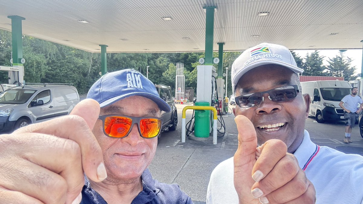 FlyingEagle67's tweet photo. #NotPhotoShop with the one and only @KingJayZim and Joseph Hussein.
Real pic. Real moment.
#TeamFuloGlobal @TeamFuloZim — this one’s for you lot.
Let’s keep it moving!
And hey, thank you, King, for the #TeamFulo T-shirt gift.
If it’s too big, I’ will say, ‘Oh my ‘GUD’ I lost so much weight &
If it’s too small, I’ll lose weight.😂😂
Either way, I’ll wear it with pride.
#NotAPhotoShopSoBelieveIt