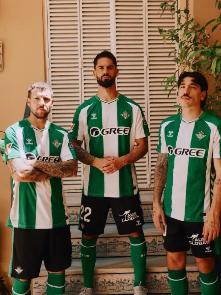 El Betis desvela la primera equipación de la temporada 25/26