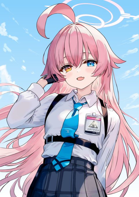 GtUcRC_aAAAStky.jpg:small