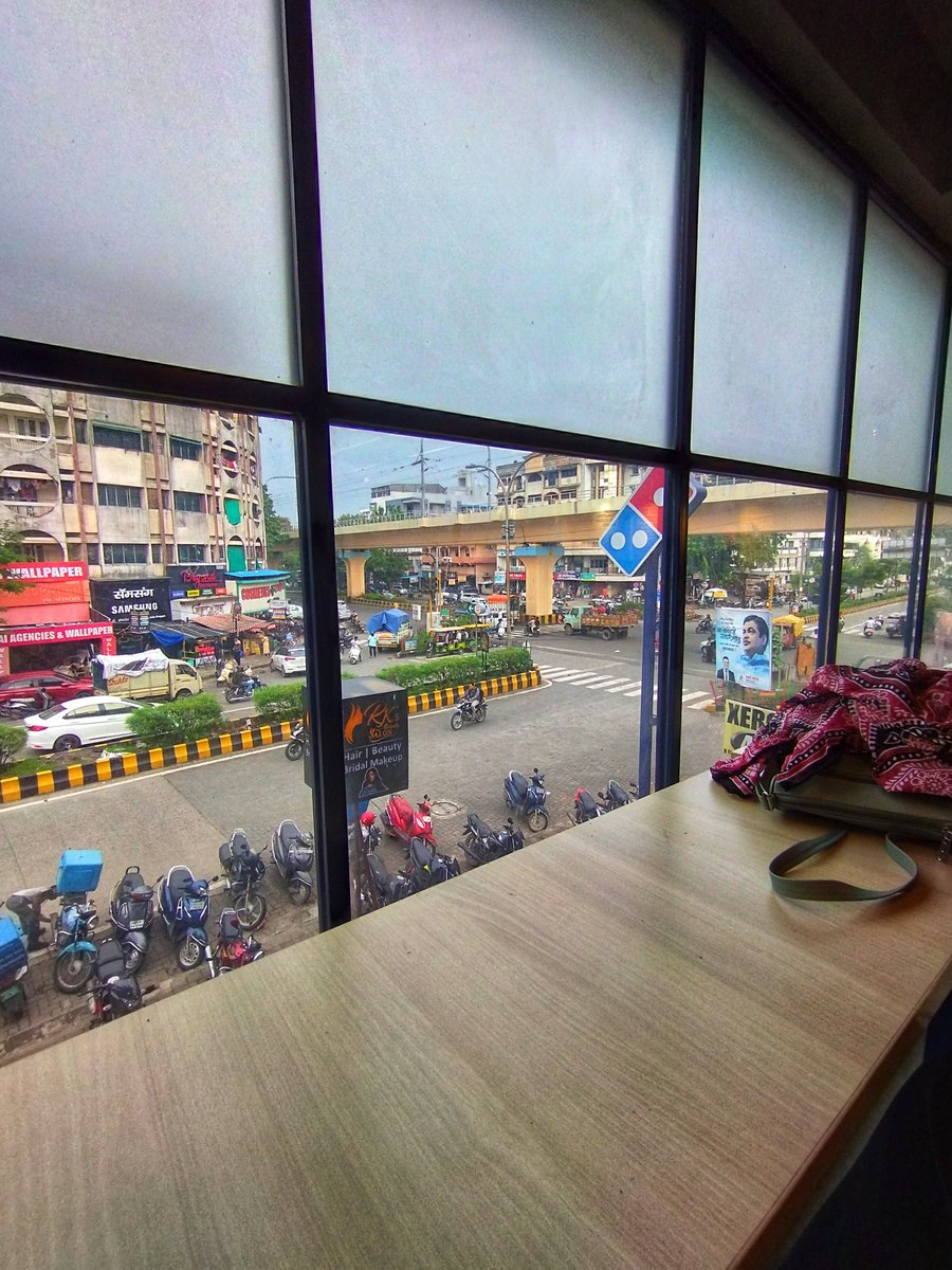 DimpleTrivedii's tweet photo. T157
.
.
While you are waiting for food to arrive @PizzaHutIN https://t.co/F09AgleE1v