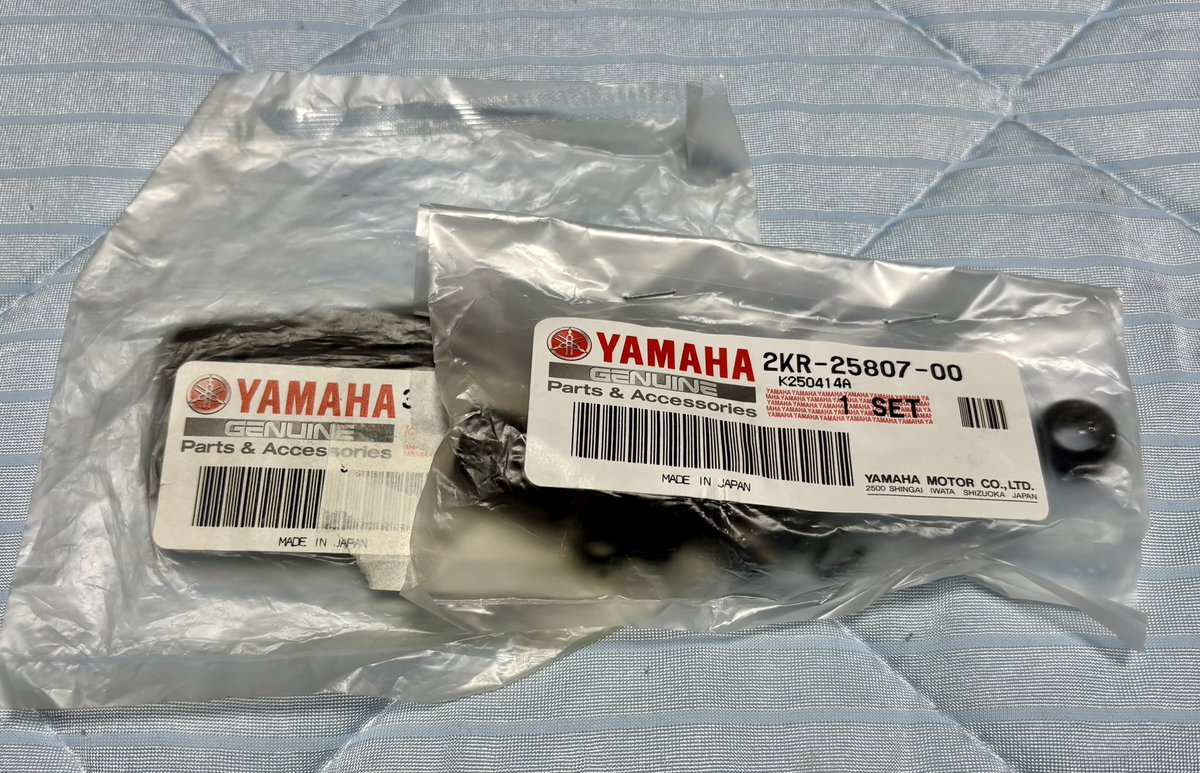 aozora1815's tweet photo. 🏍YAMAHA✨FZR250（'88）

🏍FZR250レストア✨

マスターシリンダーのピストン
ブレーキだもん😆命が大切‼️
やっぱりヤマハ純正にしました

#ヤマハ #YAMAHA
#FZR250 #レストア
#2KR #マスターシリンダー
#ピストン
#バイク好きと繋がりたい https://t.co/QJCQgdmR2t