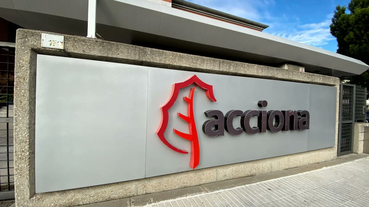 FonsiLoaiza's tweet photo. Acciona de los Entrecanales fue de las constructoras beneficiadas por la dictadura de Franco y utilizó mano de obra esclava. Es la empresa corruptora de la Trama Koldo del PSOE y de la Caja b del PP. Llevan 30 años amañando contratos. Financian a los medios y no se habla de ellos https://t.co/DGHAwMDEed