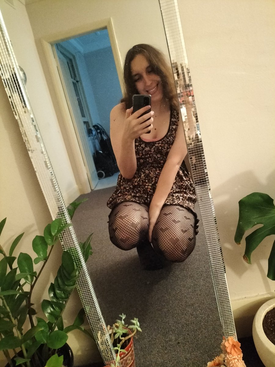^-^