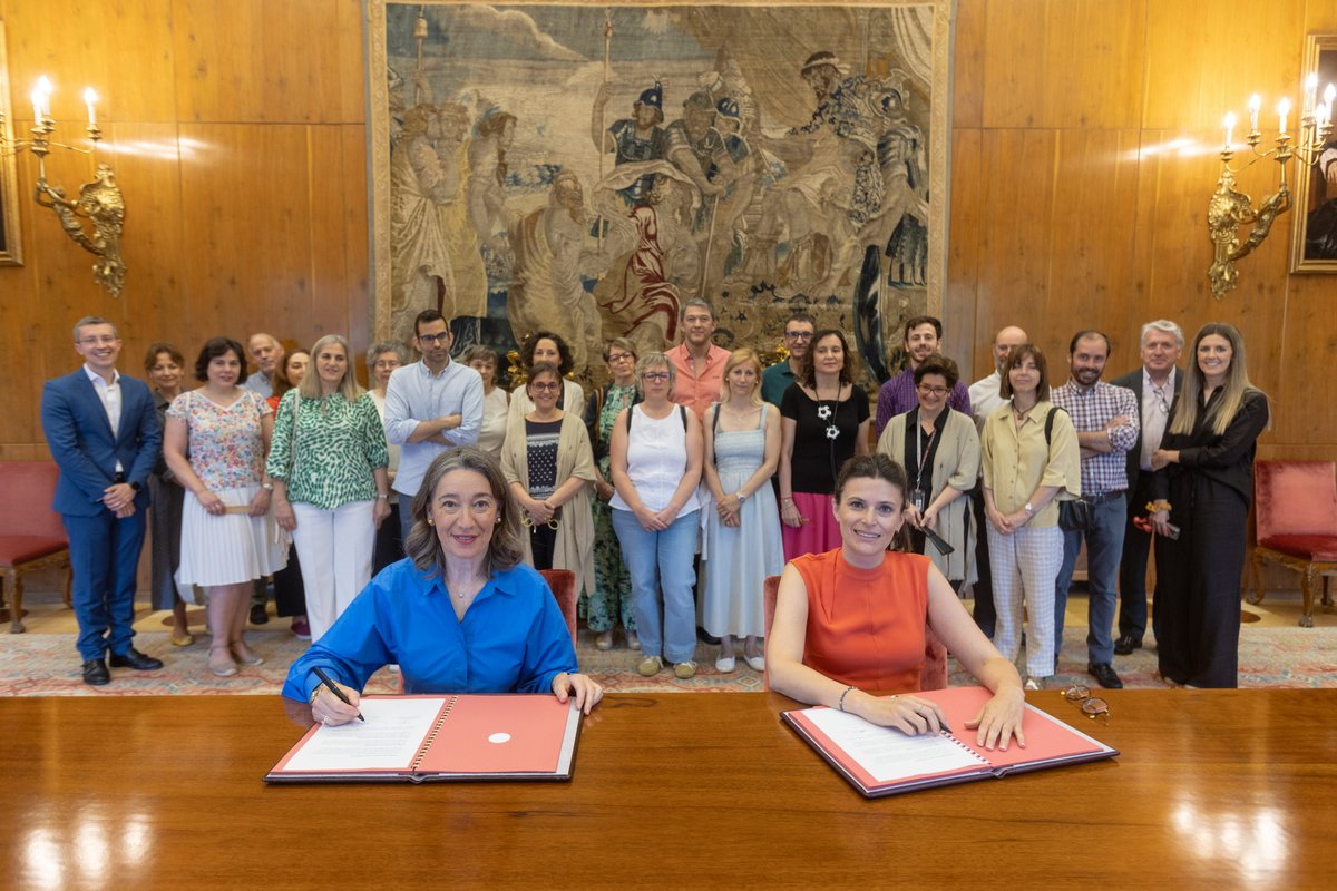 Universidad de Navarra (@unav) on Twitter photo Convenio entre <a href="/fylunav/">Filosofía y Letras</a> y la Asociación Bi+ para fomentar la investigación humanística en Secundaria y Bachillerato.
El acuerdo permitirá a los estudiantes acceder al <a href="/ArchivoUNAV/">Archivo General UNAV</a> y contar con el asesoramiento de los profesores de la Facultad.
👉 unav.edu/noticias/-/con… Convenio entre <a href="/fylunav/">Filosofía y Letras</a> y la Asociación Bi+ para fomentar la investigación humanística en Secundaria y Bachillerato.
El acuerdo permitirá a los estudiantes acceder al <a href="/ArchivoUNAV/">Archivo General UNAV</a> y contar con el asesoramiento de los profesores de la Facultad.
👉 unav.edu/noticias/-/con…