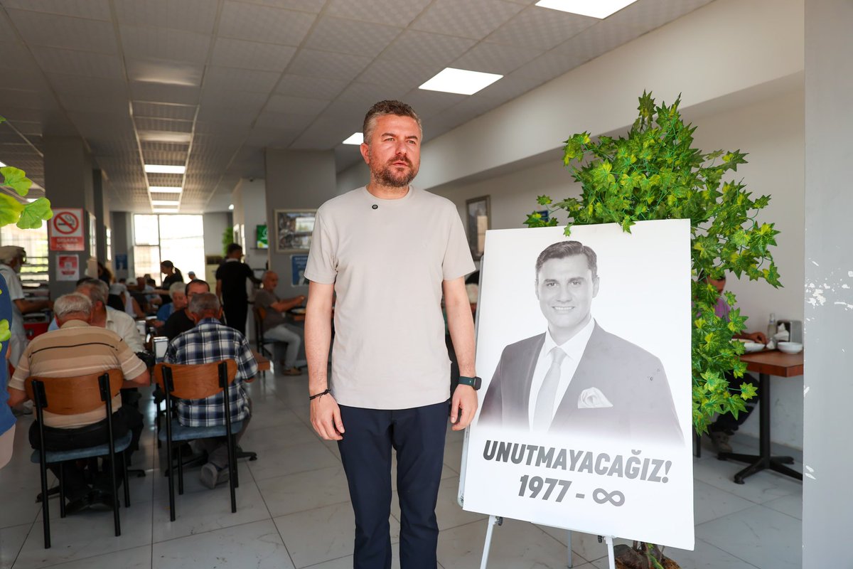 gorkemdumanbuca's tweet photo. Merhum Ferdi Başkanımız anısına Kent Lokantalarımızda bugün yemeklerimizi vatandaşlarımıza ücretsiz sunduk. https://t.co/lYjJHvhiCi