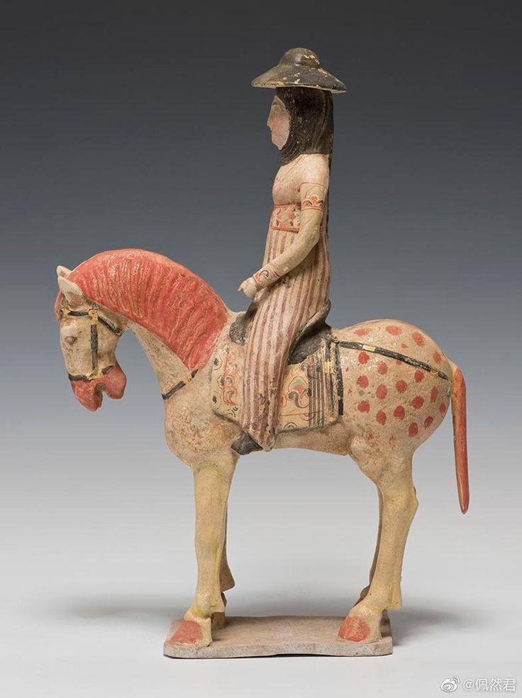 Tang Dynasty Female Figurines unearthed from Tomb No. 187 in Astana, 1972. The Astana Cemetery is located in Turpan, Xinjiang