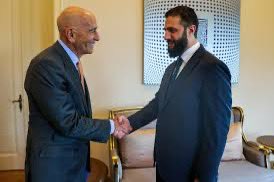 🇺🇸 🇸🇾 توم باراك <a href="/USAMBTurkiye/">Ambassador Tom Barrack</a> مبعوث الرئيس #ترامب إلى #سوريا  يردّد على لسان الخليفة الأموي، معاوية بن أبي سفيان، قوله الشهير في التاريخ:

"إني لا أضع سيفي حيث يكفيني سوطي، ولا أضع سوطي حيث يكفيني لساني، ولو أن بيني وبين الناس شعرة ما انقطعت". 

ويتابع باراك بلسانه هذه المرة: