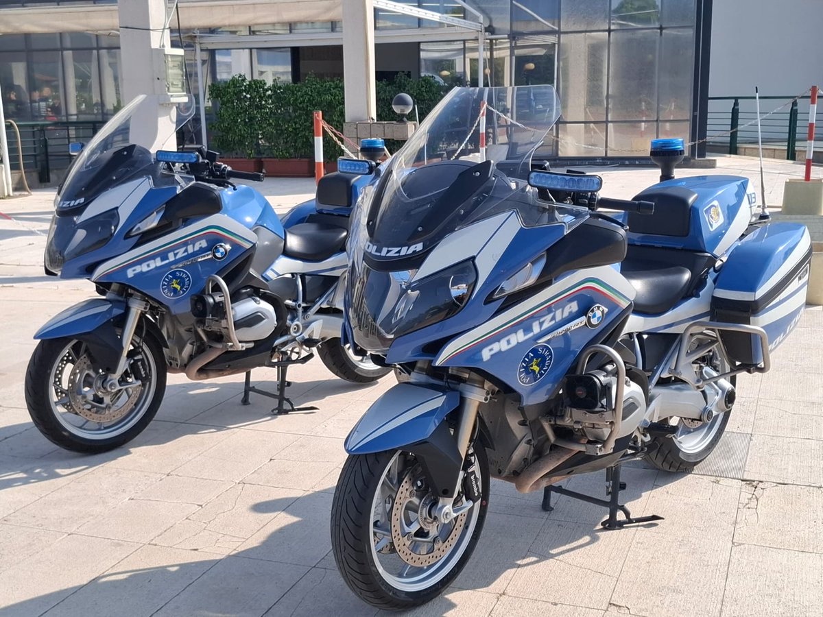 IRE ISG IFO (@ireisgufficiale) on Twitter photo 🩸 50 sacche di sangue donate agli IFO grazie ai donatori della <a href="/poliziadistato/">Polizia di Stato</a> <a href="/donatorinati_ps/">Donatorinati</a>. Un gesto prezioso in occasione Giornata Mondiale del Donatore 14 giugno. Vuoi donare anche tu? 0652662938 Lun–Sab 8:00–11:30 | 📧 donailsangue@ifo.it. Info: ifo.it/2025/06/13/don… 🩸 50 sacche di sangue donate agli IFO grazie ai donatori della <a href="/poliziadistato/">Polizia di Stato</a> <a href="/donatorinati_ps/">Donatorinati</a>. Un gesto prezioso in occasione Giornata Mondiale del Donatore 14 giugno. Vuoi donare anche tu? 0652662938 Lun–Sab 8:00–11:30 | 📧 donailsangue@ifo.it. Info: ifo.it/2025/06/13/don…