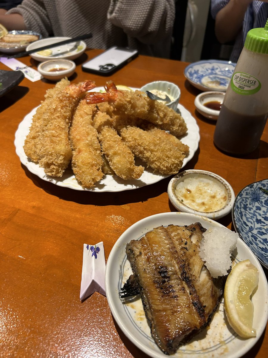 お疲れ様です。
今日は人事異動で歓送迎会してます。
福富町で夜明けまで飲みます🍺😁👍