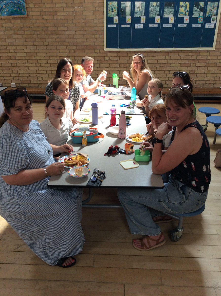 Year 5 had a lovely time having lunch with their parents and carers. Thank you all so much for coming.