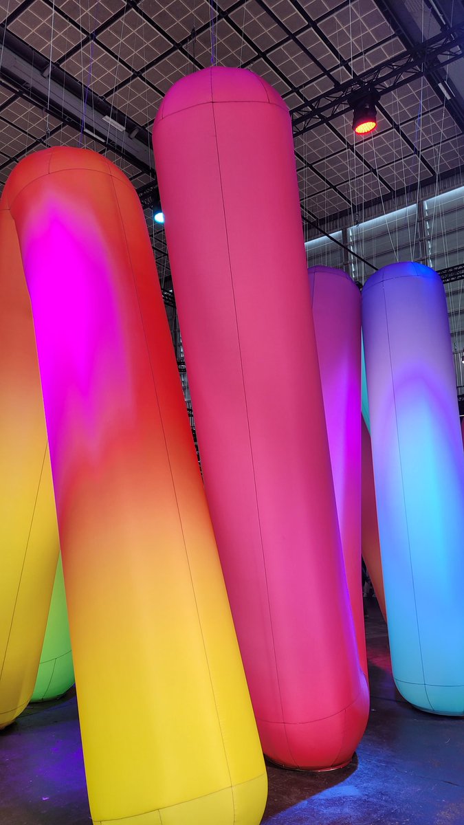 👨‍👩‍👧‍👦 Samedi à #VivaTech, place au grand public (et aux enfants !)
🤖 Robots, IA, gaming, ateliers ludo-éducatifs…
✨ Une journée pour découvrir la tech en famille.
🎟️ Inscrivez votre enfant aux ateliers numériques, on vous offre vos places 👉bit.ly/4kEzlWJ
#TechForKids