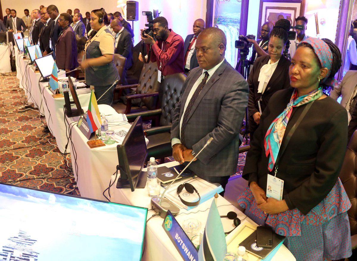 Ministers of Finance &amp; Central Bank Governors met in 🇿🇼 to review progress on the SADC Regional Development Fund, AfCFTA investment alignment, &amp; regional financial integration.

🔗 Full article: sadc.int/latest-news/st…
#SADC #Finance #Investment #RDF #AfDB #AfCFTA