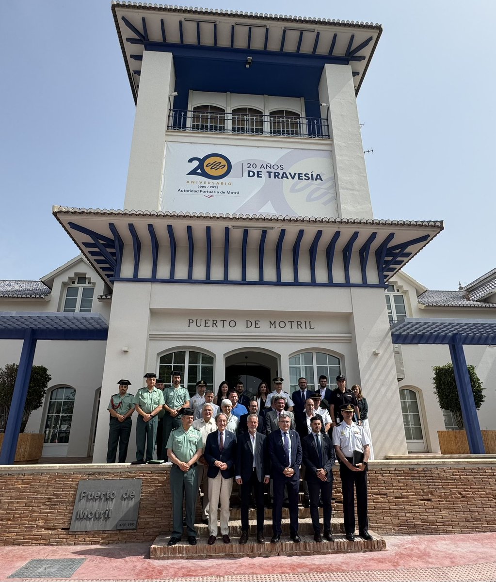 puertodemotril's tweet image. @puertodemotril se prepara para el inicio de la OPE 2025 el próximo domingo, con un plan de flota capaz de movilizar 20.000 pasajeros y más de 6.000 vehículos semanales a través de sus muelles.
#OPE2025
#20aniversarioapm